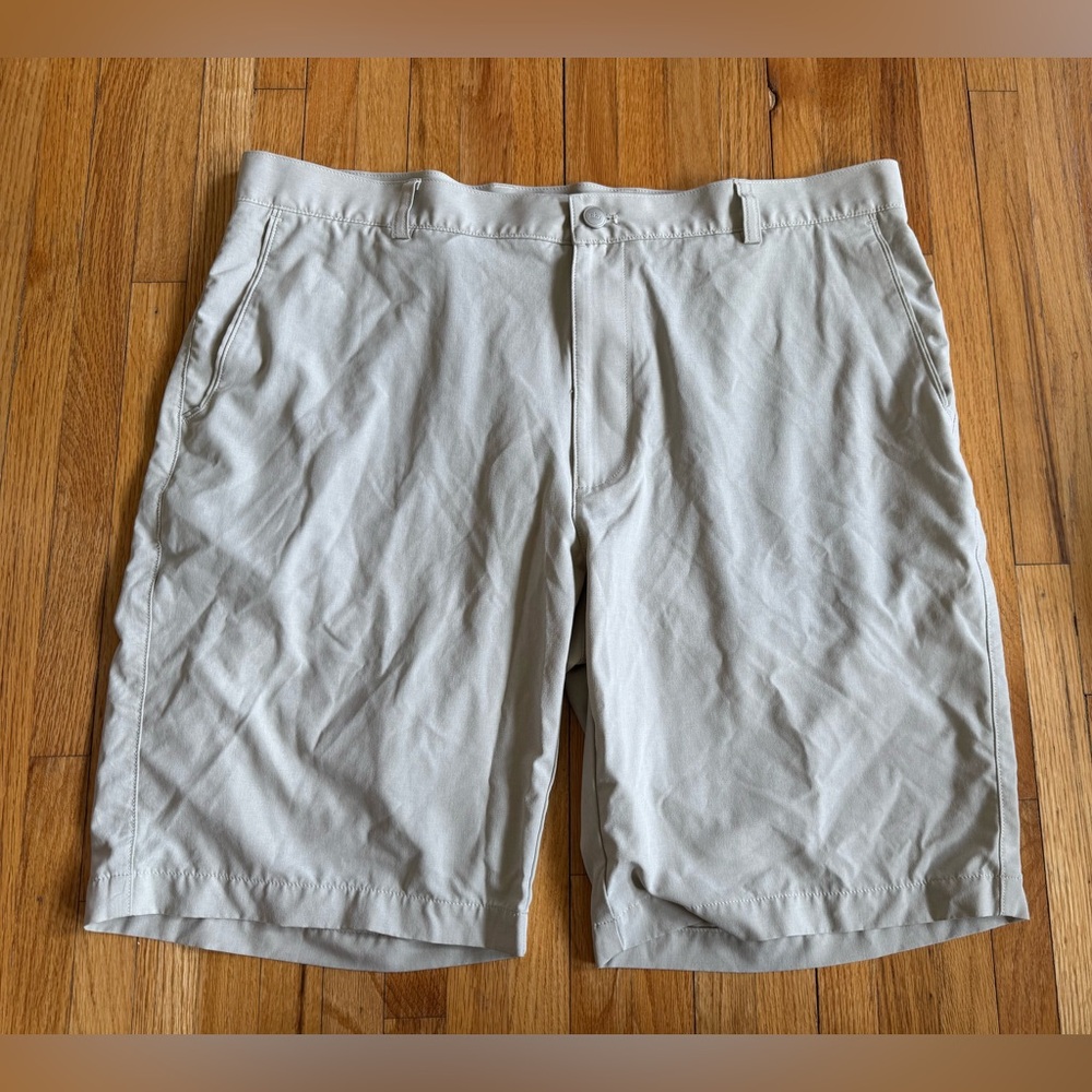 Peter Millar Tan Performance Shorts Lightweight Casual/Size 38